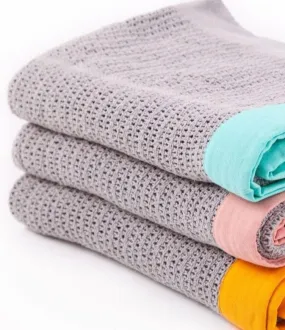 Giggle Baby - Organic Cotton Cot Blanket - Grey / Turquoise Trim - 120x100cm.
